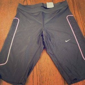 Nike drifit above the knee bike shorts